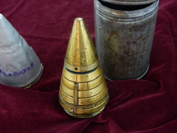Japanese Naval Artillery shell fuse           JF-550 - Image 5