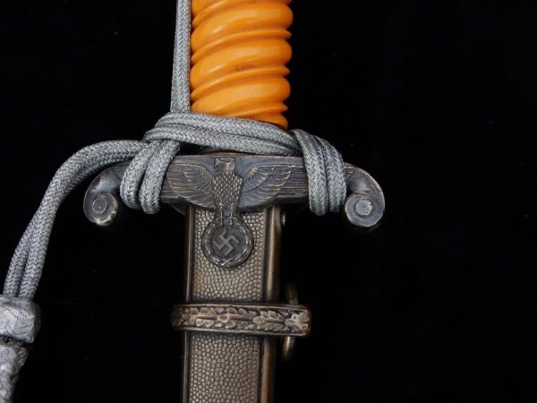 Heer Officers Dress Dagger with Portapee