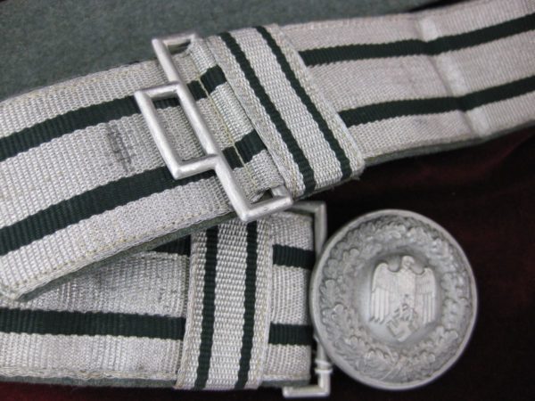 Heer Officers Dress Belt and Buckle